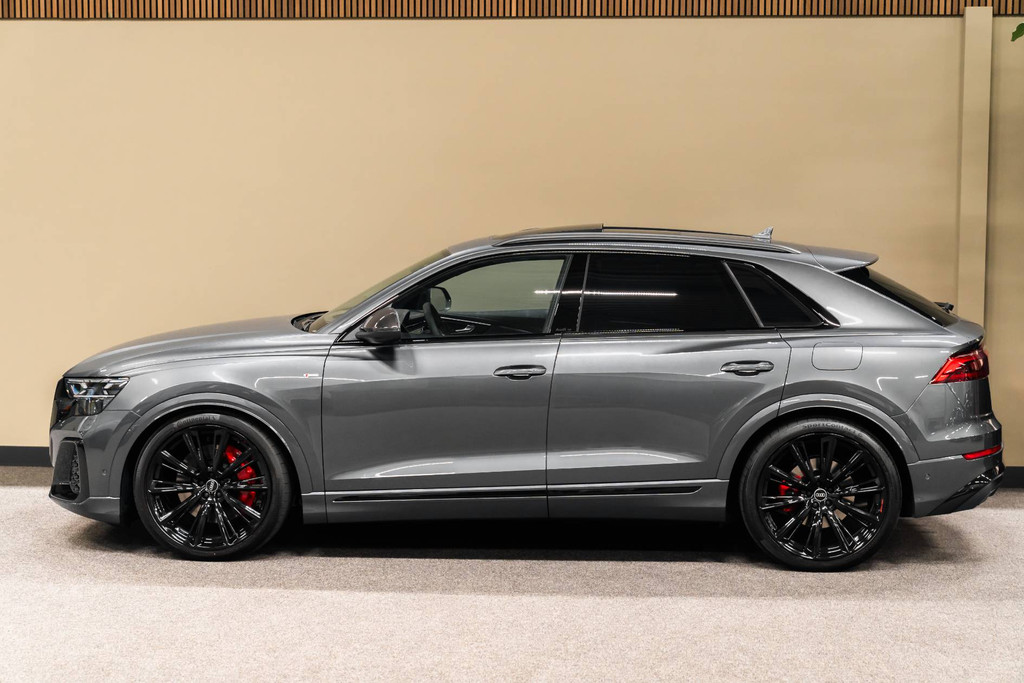 Audi Q8 60 TFSIe Competition 53521642-2.jpg | WagenparQ