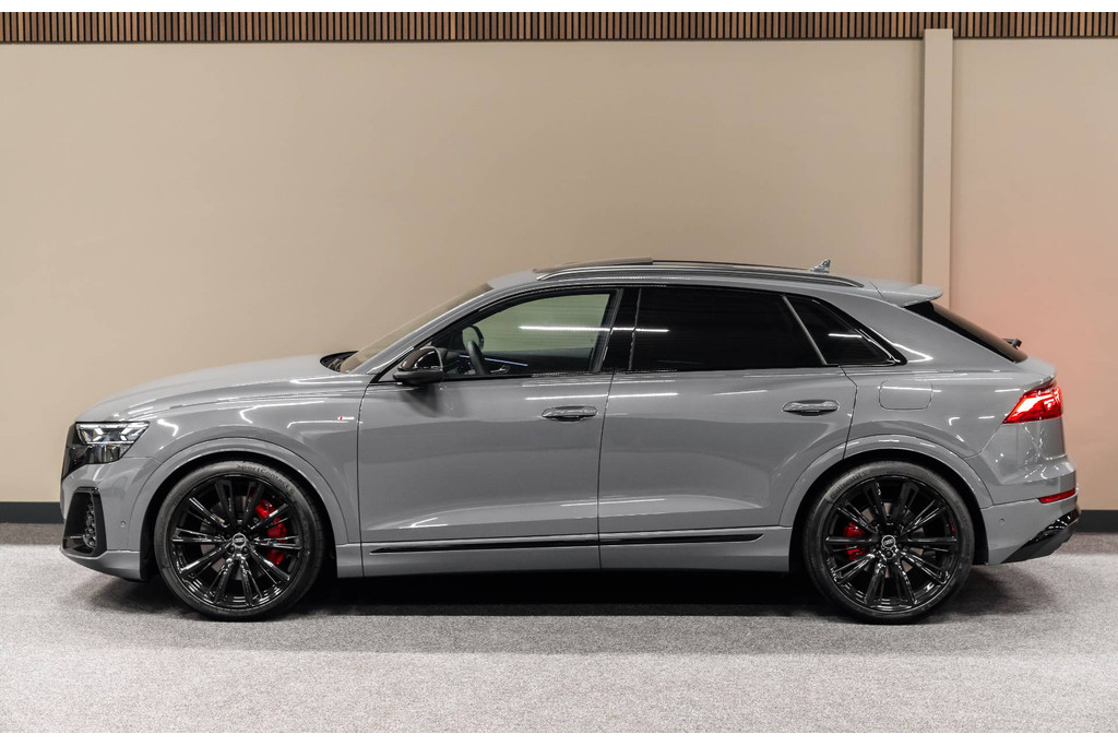 Audi Q8 60 TFSIe Competition 53551615-3.jpg | WagenparQ